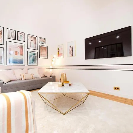 Apartment Marais Familial 2 *